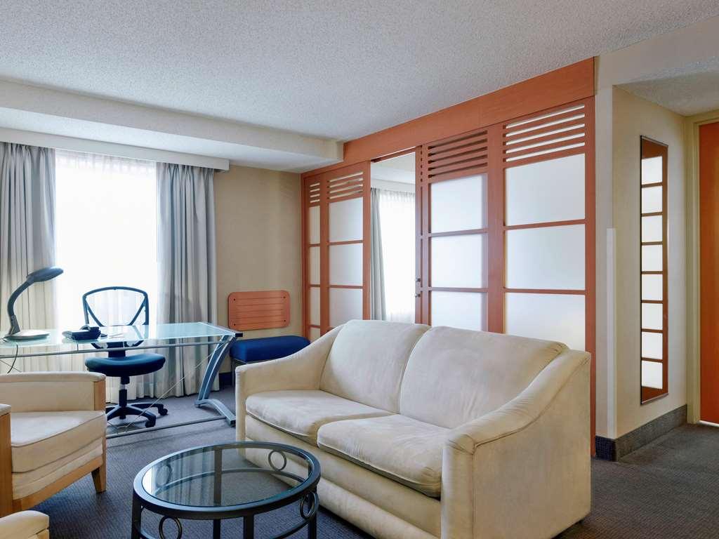 Doubletree By Hilton Downtown 4* Ottawa