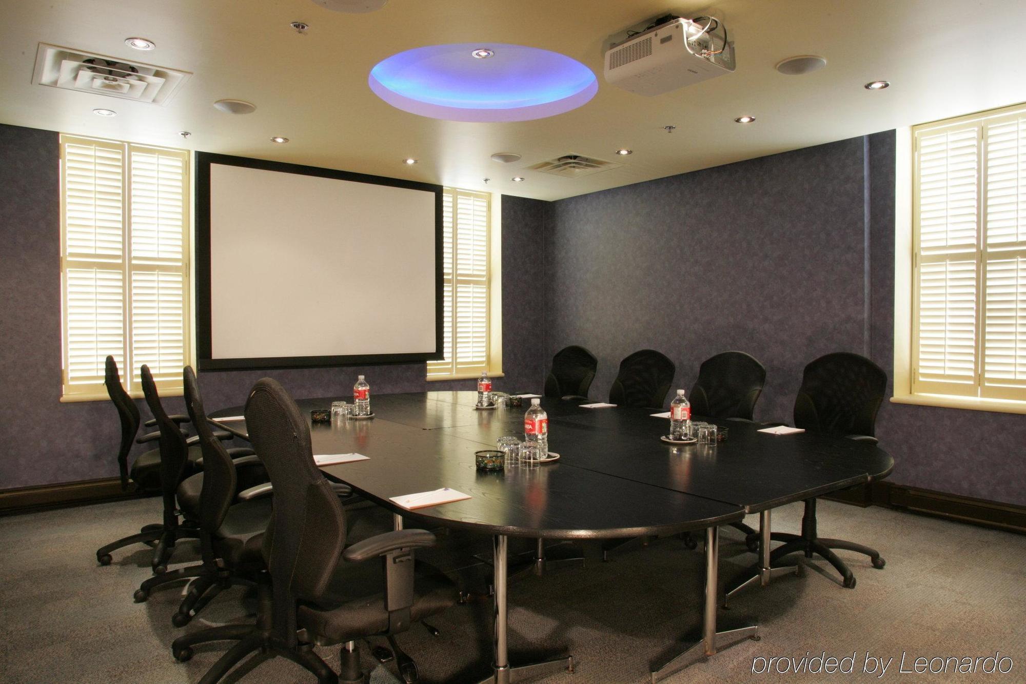 Doubletree By Hilton Downtown 4* Ottawa