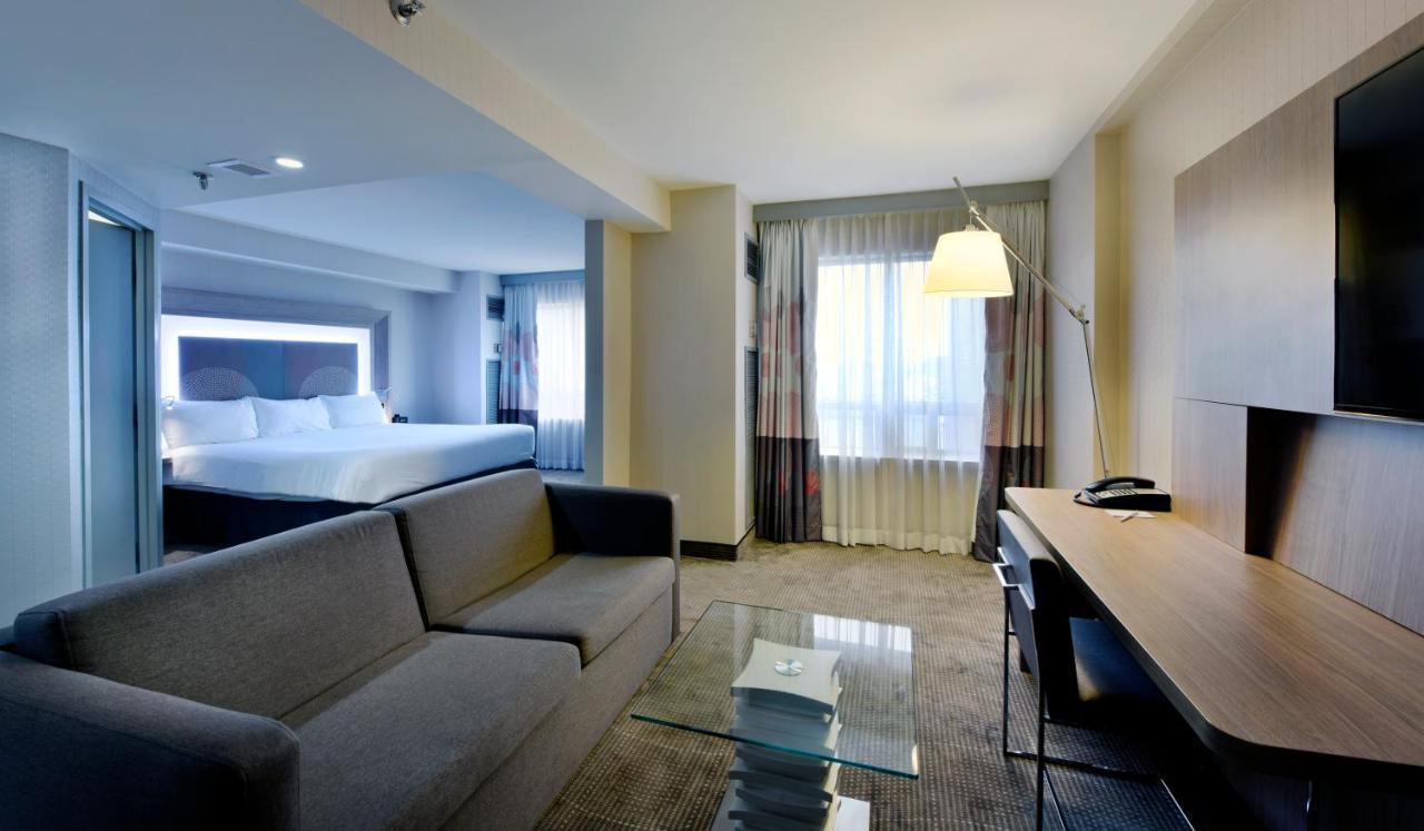 Doubletree By Hilton Downtown Hotel